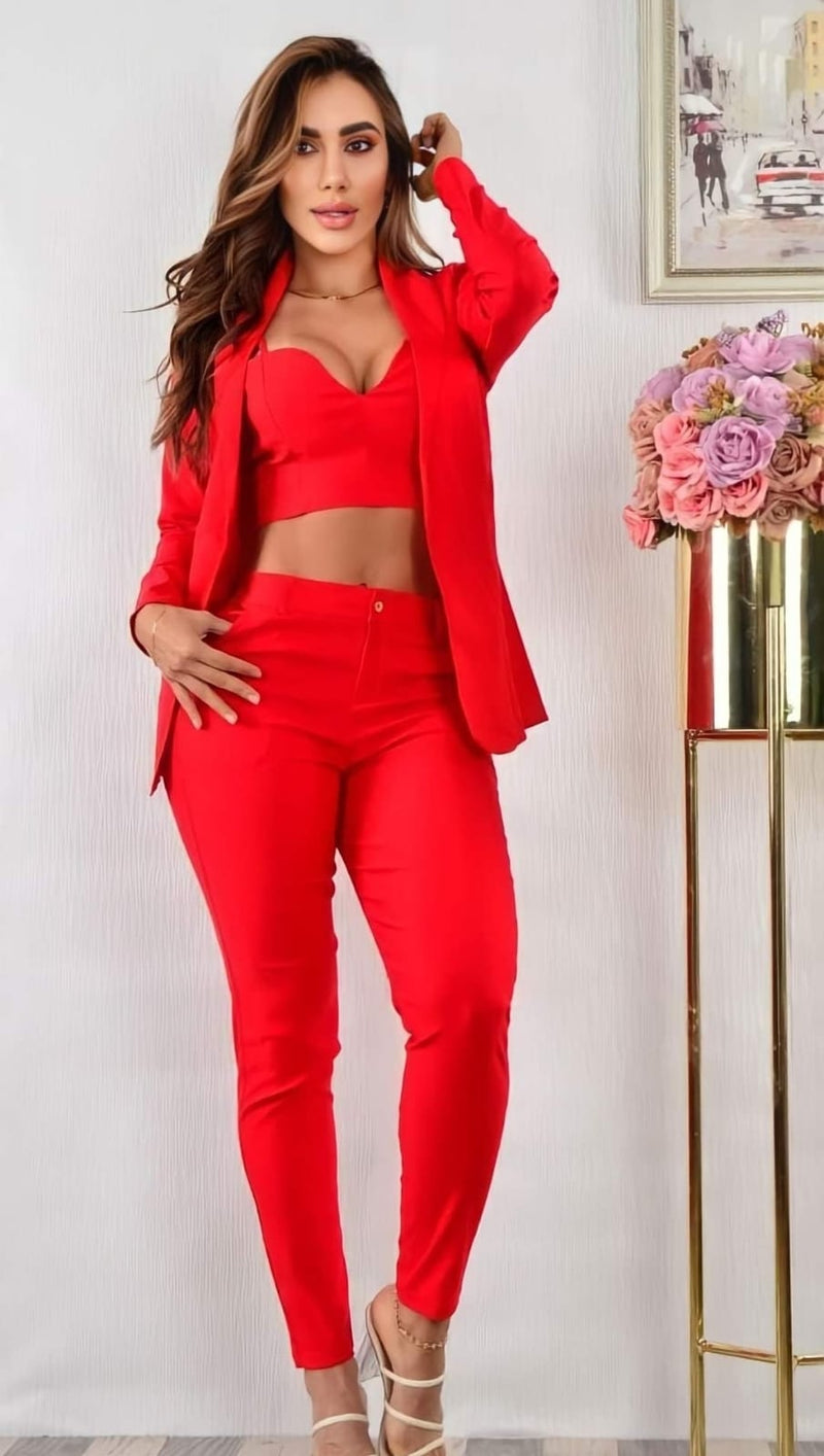 TRIO PANTALON BLUSA Y BLEIZER DULCE